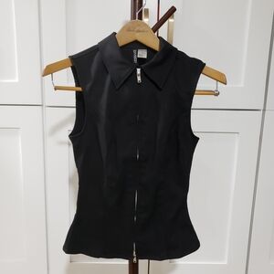 Black Sleeveless Zip-Up Top